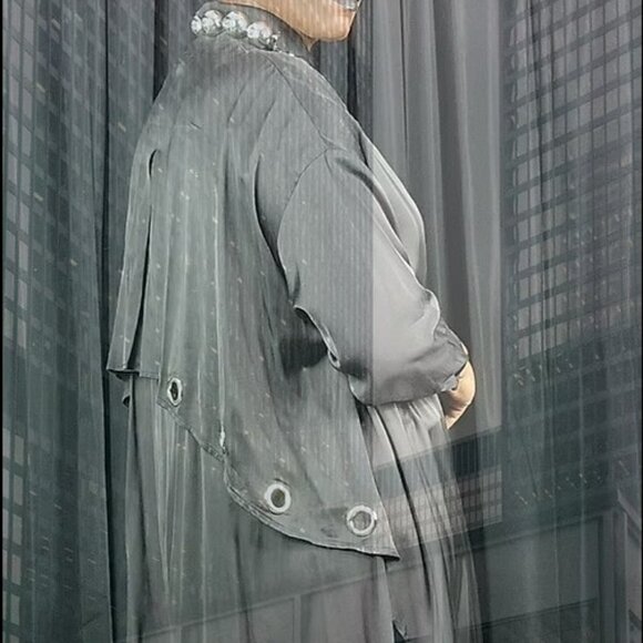 Oversized Maxi Top/Dress with Grommets - Picture 4 of 8